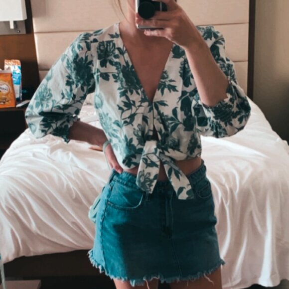 Abercrombie 3/4 Sleeve Tie Front Poplin Top Floral Resort Spring Break Vacation - Picture 3 of 5